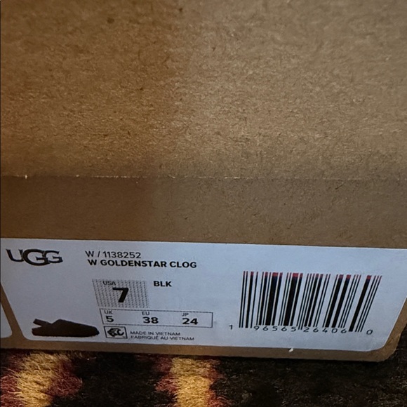 Ugg Golden Star clogs sz 7 medium new - Picture 4 of 7
